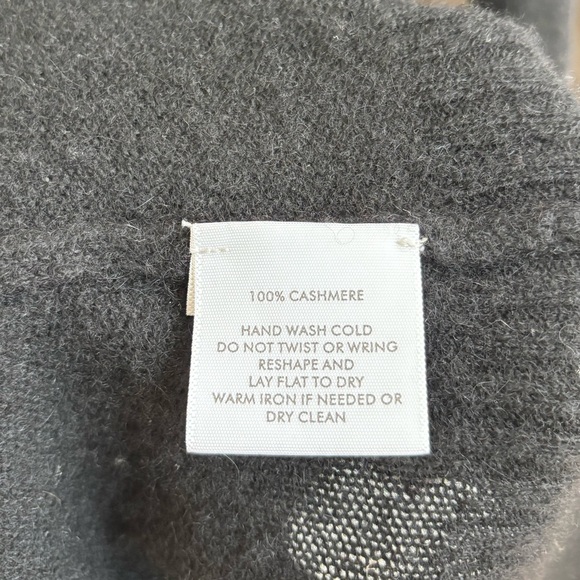 White + Warren Long Black Cardigan with Pockets - Picture 4 of 4